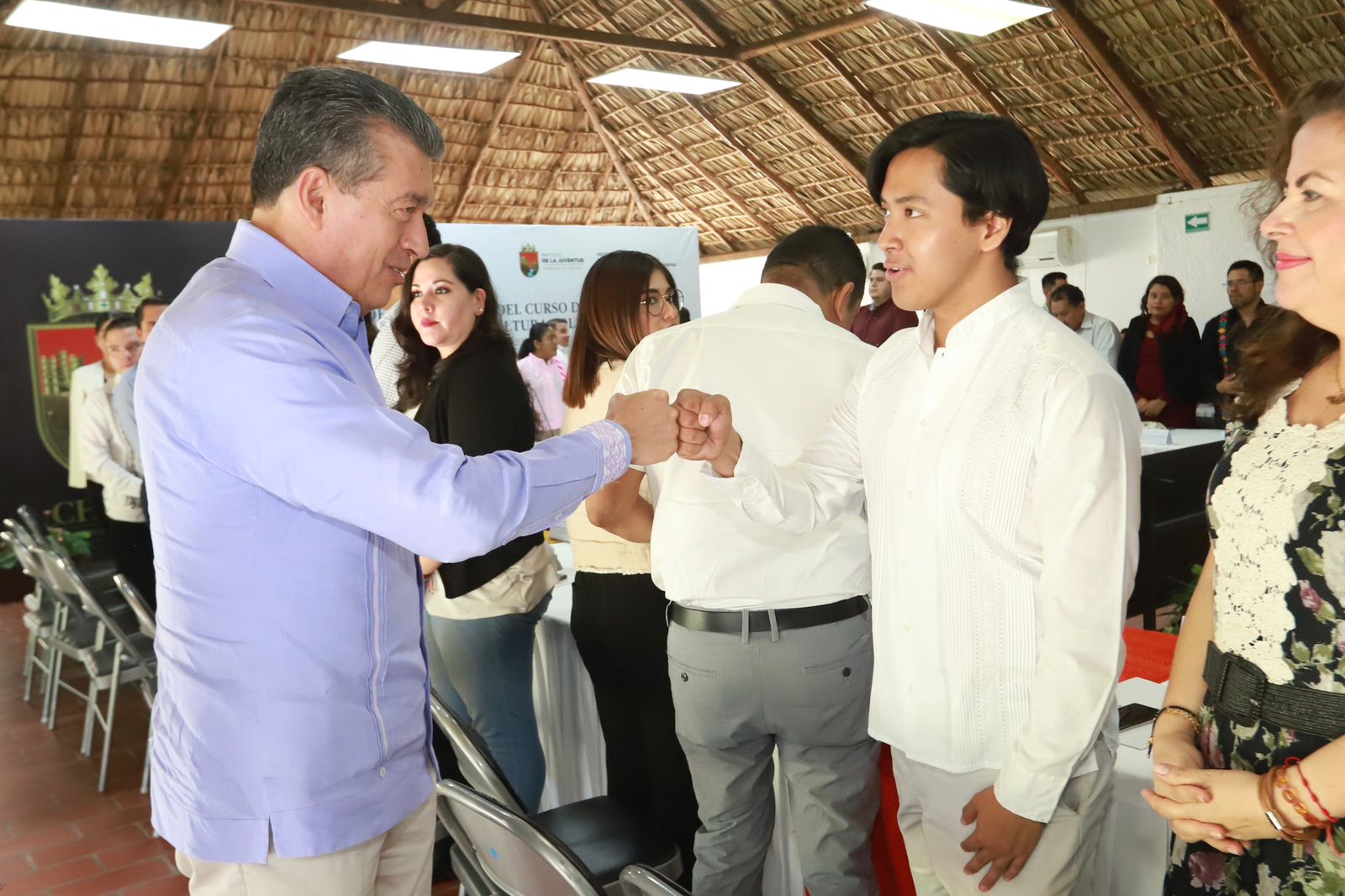 Entrega Rutilio Escandón reconocimientos a jóvenes participantes del Curso Formación en Cultura Política