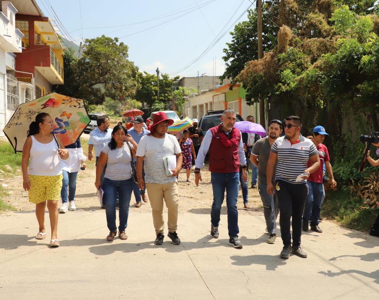 Se atenderá pavimentación de más un kilómetro de vialidades en Las Granjas, en Tuxtla: Ángel Torres