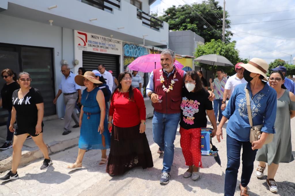 La justicia social llega a la colonia San José Yeguiste, en Tuxtla: Ángel Torres