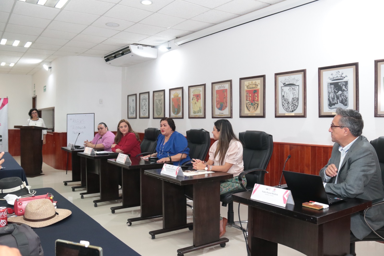 Realizan en el IEPC actividades de información y formación en materia de debates y comunicación político electoral