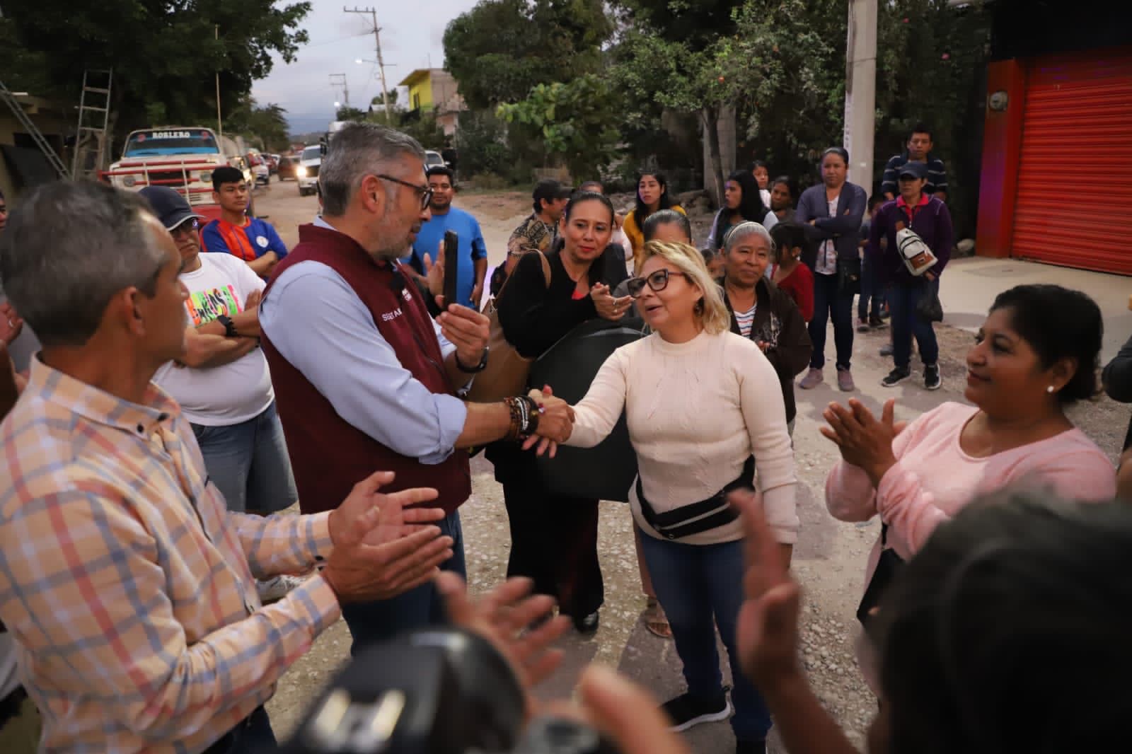Unidad Antorchista de Tuxtla tendrá vialidades nuevas: Angel Torres
