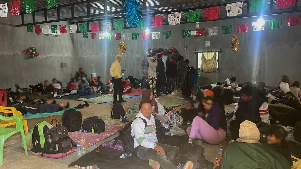 Son localizados 155 migrantes extranjeros en una casa de seguridad en bahía de Paredón