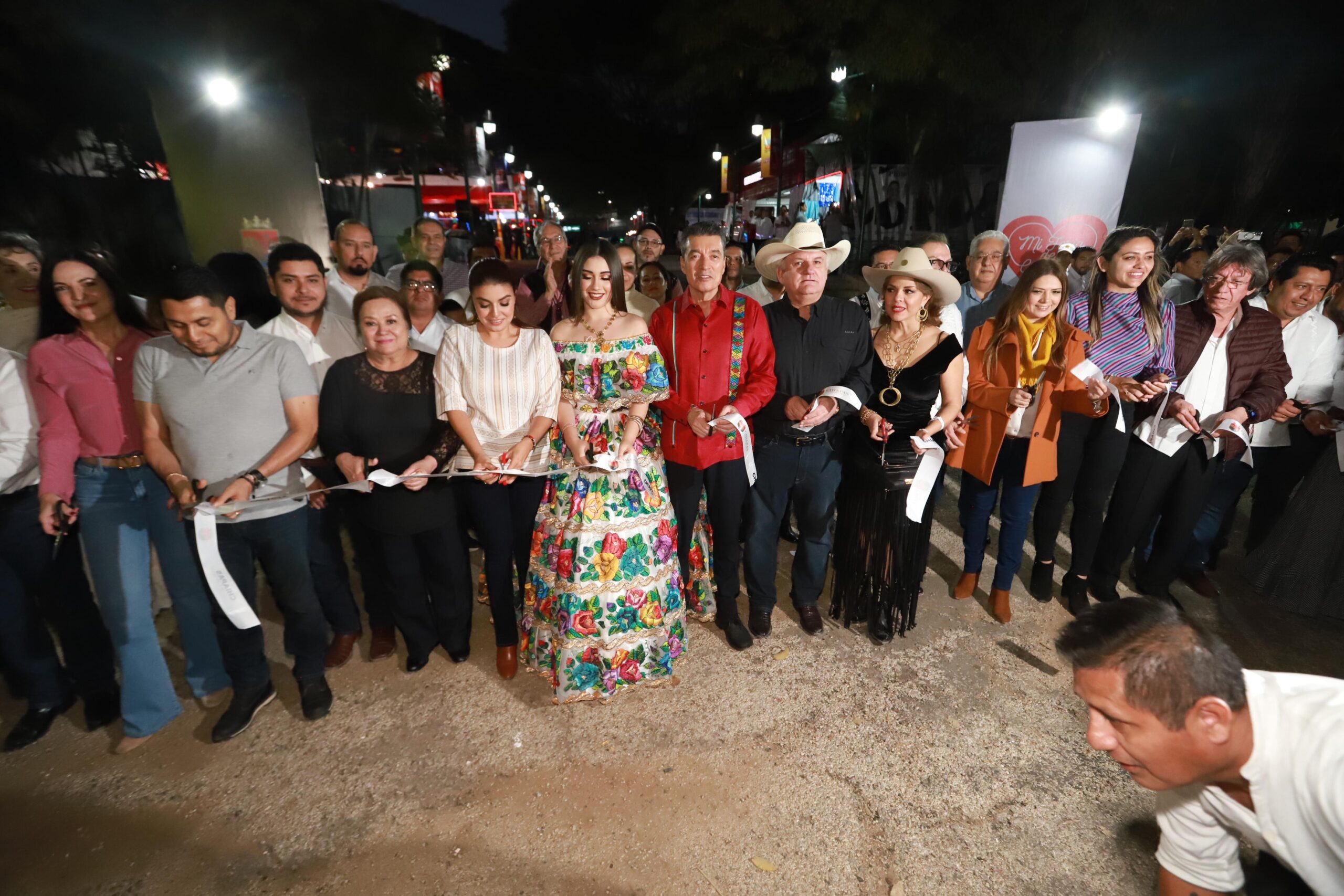 Junto A Las Familias Chiapanecas Rutilio Escandón Inaugura La Feria Chiapas 2023 Suceso 2758