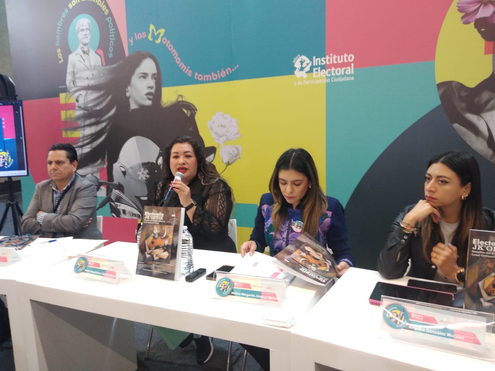 Presentan productos editoriales del IEPC Chiapas en la FIL de Guadalajara