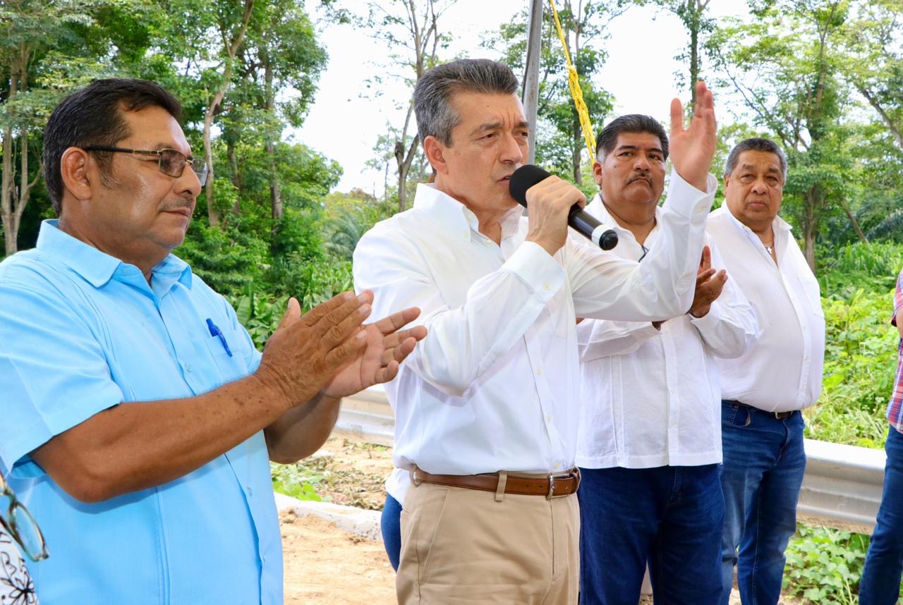 En Huixtla, Rutilio Escandón inauguró la construcción del Puente “Las Morenas”, sobre el Río Maxixapa