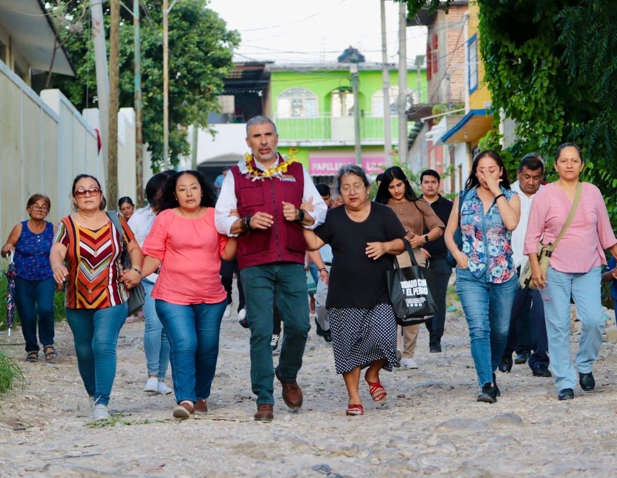 Continuará Angel Torres recorriendo colonias de Tuxtla