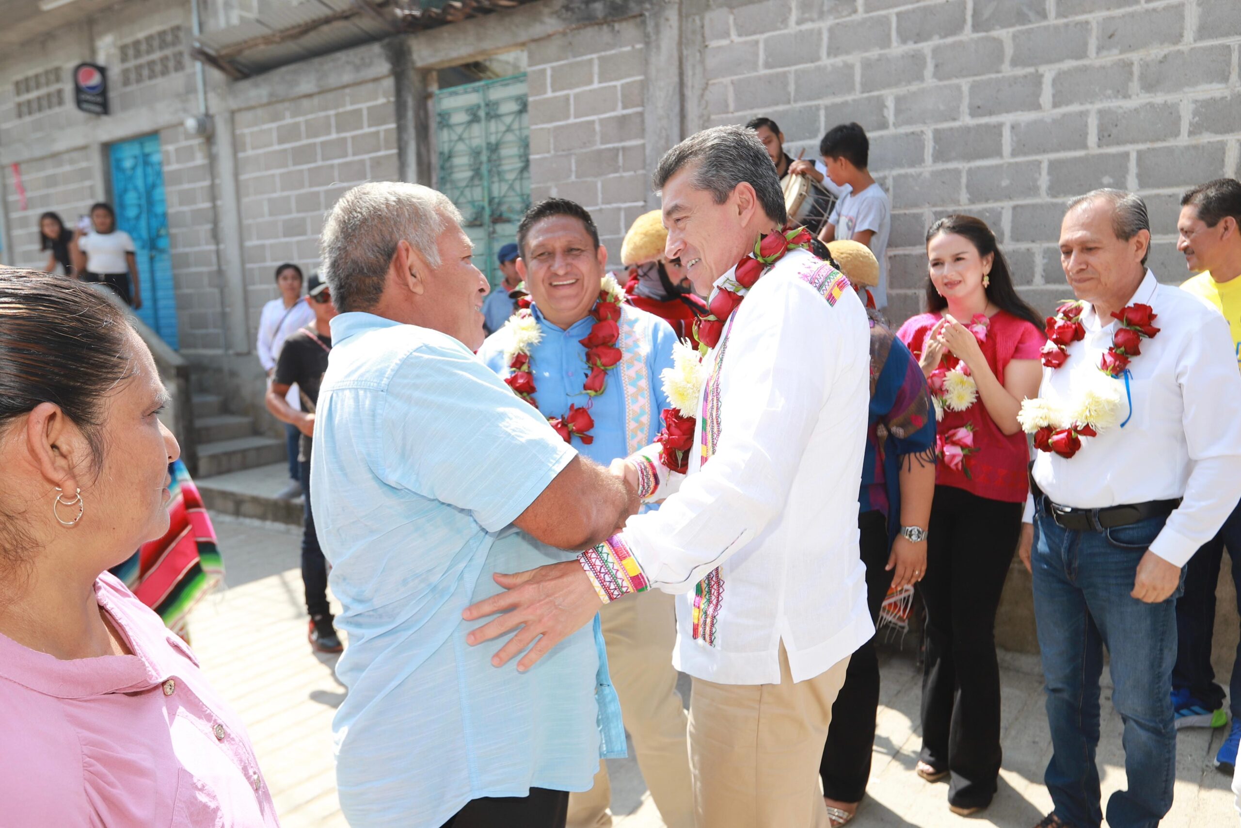 Rutilio Escandón inaugura construcción de la Unidad Deportiva de Chiapilla