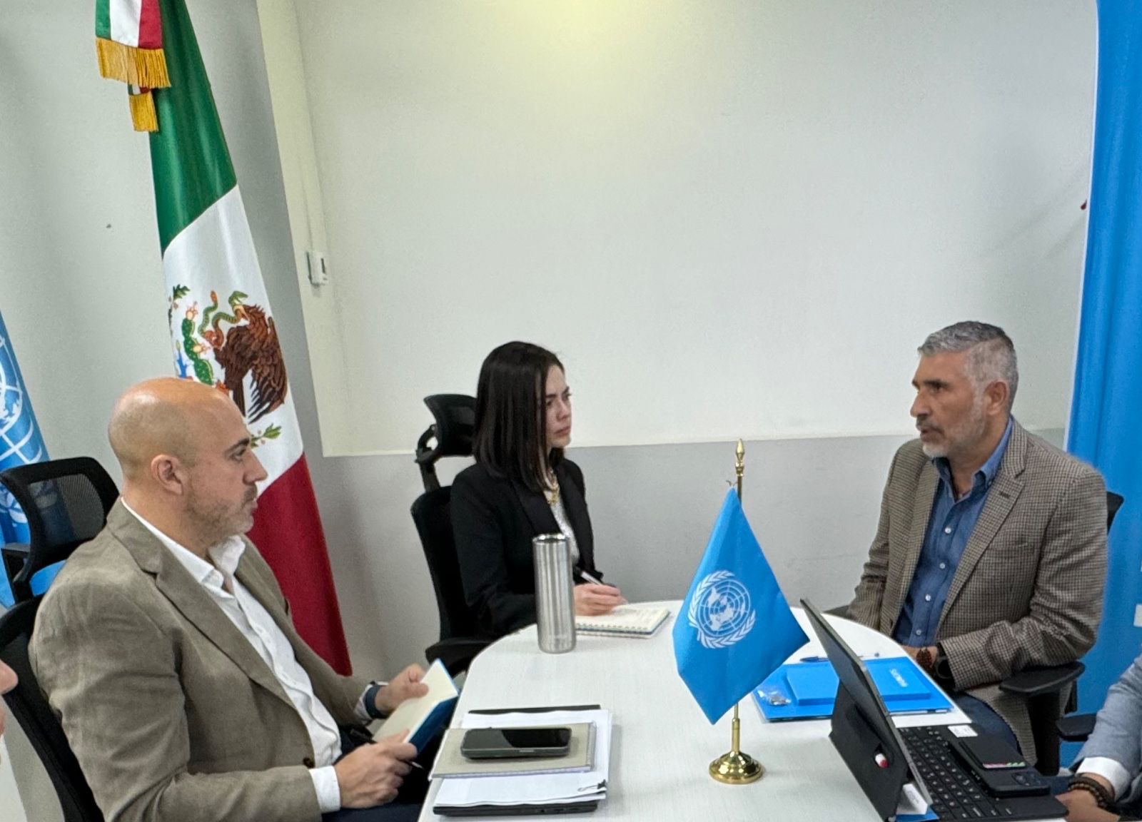 Analiza Angel Torres proyectos de movilidad, en oficinas de la ONU, en Ciudad de México