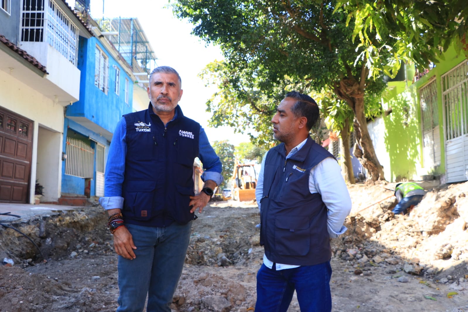 Constata Angel Torres avance de pavimentación en Colonia Nueva Reforma