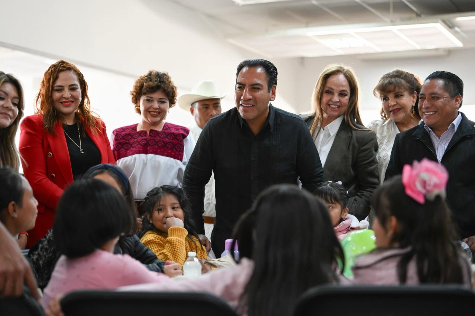 Niñas, niños y adolescentes son prioridad en la agenda social de mi gobierno: Eduardo Ramírez