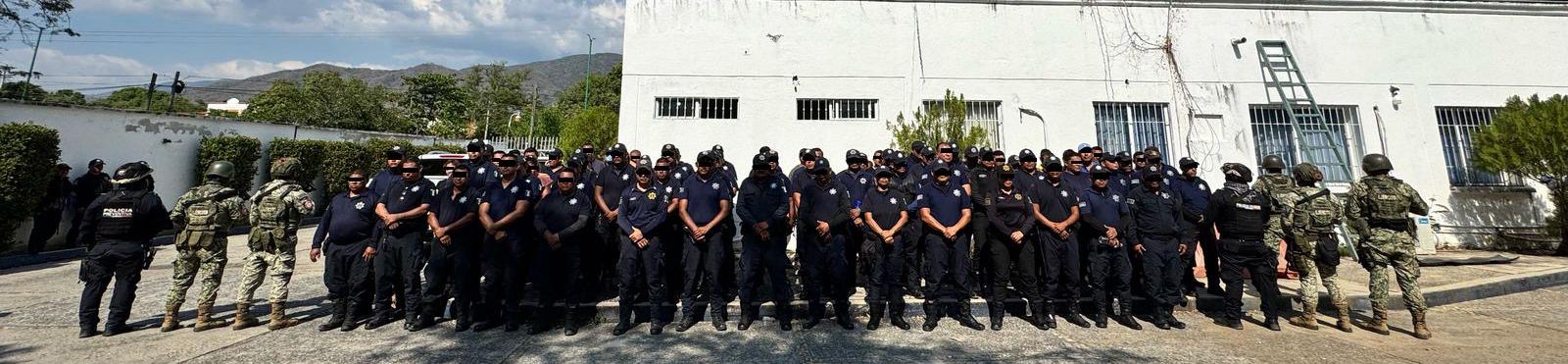 Detenidos 98 servidores públicos del Ayuntamiento de Tonalá, por el presunto delito de usurpación de funciones públicas: FGE