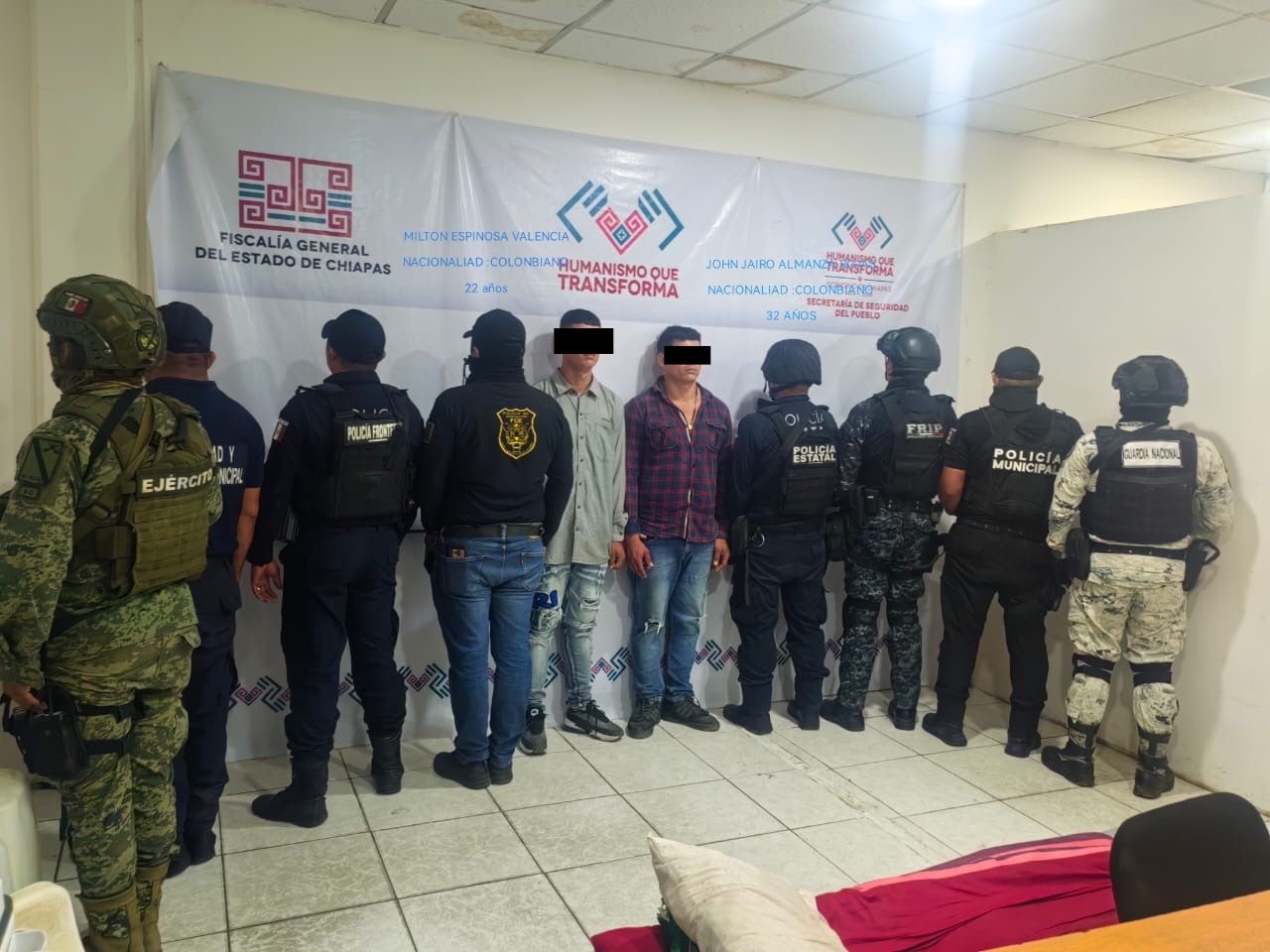 En operativo interinstitucional detienen a colombianos con presunta droga en Tapachula.