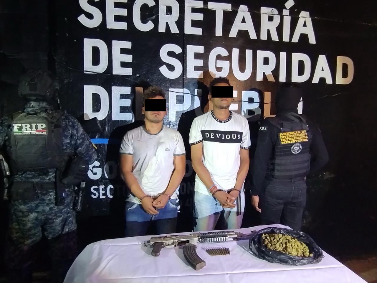 En operativo interinstitucional detienen a tres masculinos en posesión de arma de alto calibre y presuntas drogas en el municipio de Frontera Comalapa